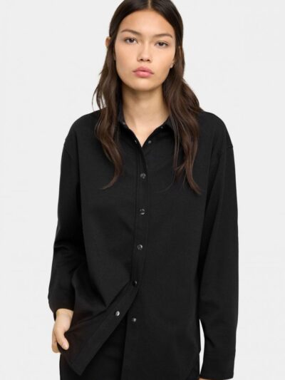 Press-Stud Utility Shirt in Classic Black