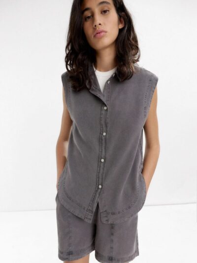 Sleeveless Lyocell Shirt in Soft Taupe